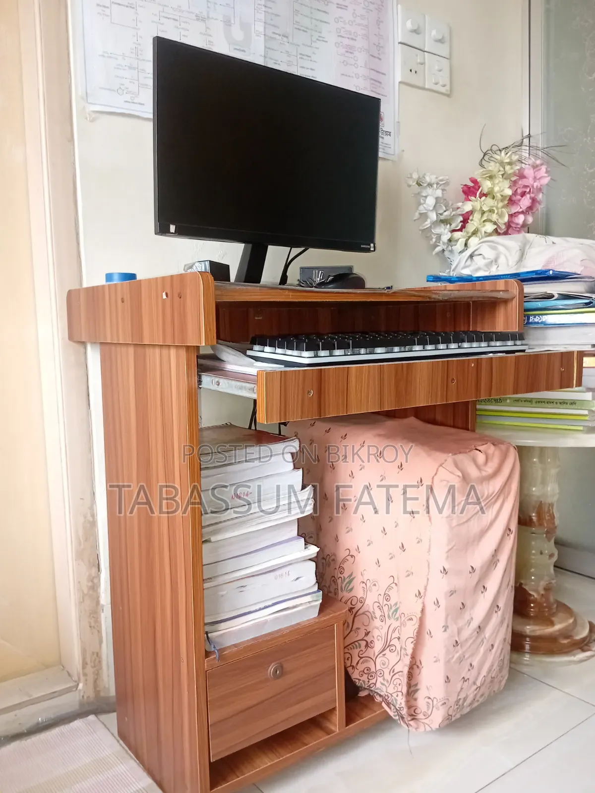 Space Saving PC Table