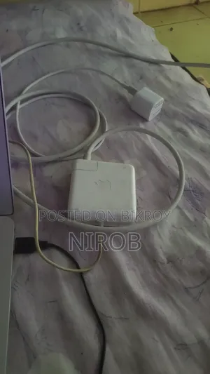 Laptop Apple MacBook 2015 8GB Intel Core Ultra 7 SSD 256GB