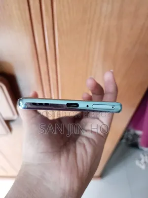 অপ্পো রেনো৬ ৫জি ২৫৬ জিবি বেগুনি