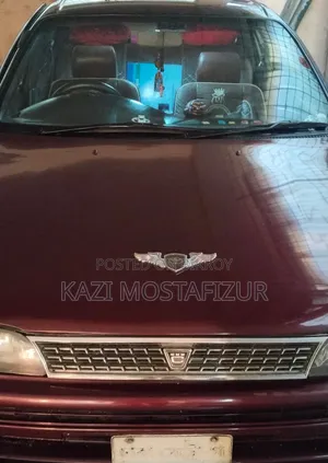 টয়োটা করোলা ১৯৯৪ মেরুন