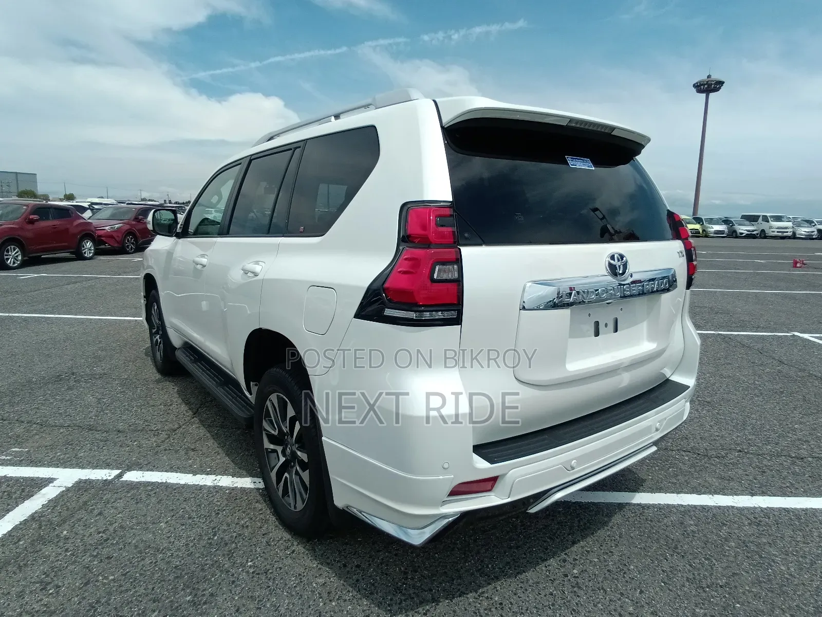 Toyota Land Cruiser Prado 2023 Pearl