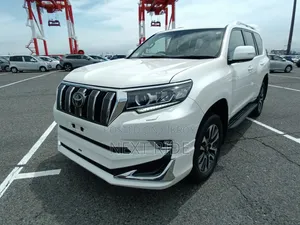 Toyota Land Cruiser Prado 2023 Pearl