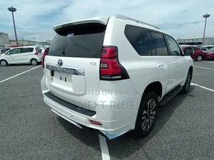 Toyota Land Cruiser Prado 2023 Pearl