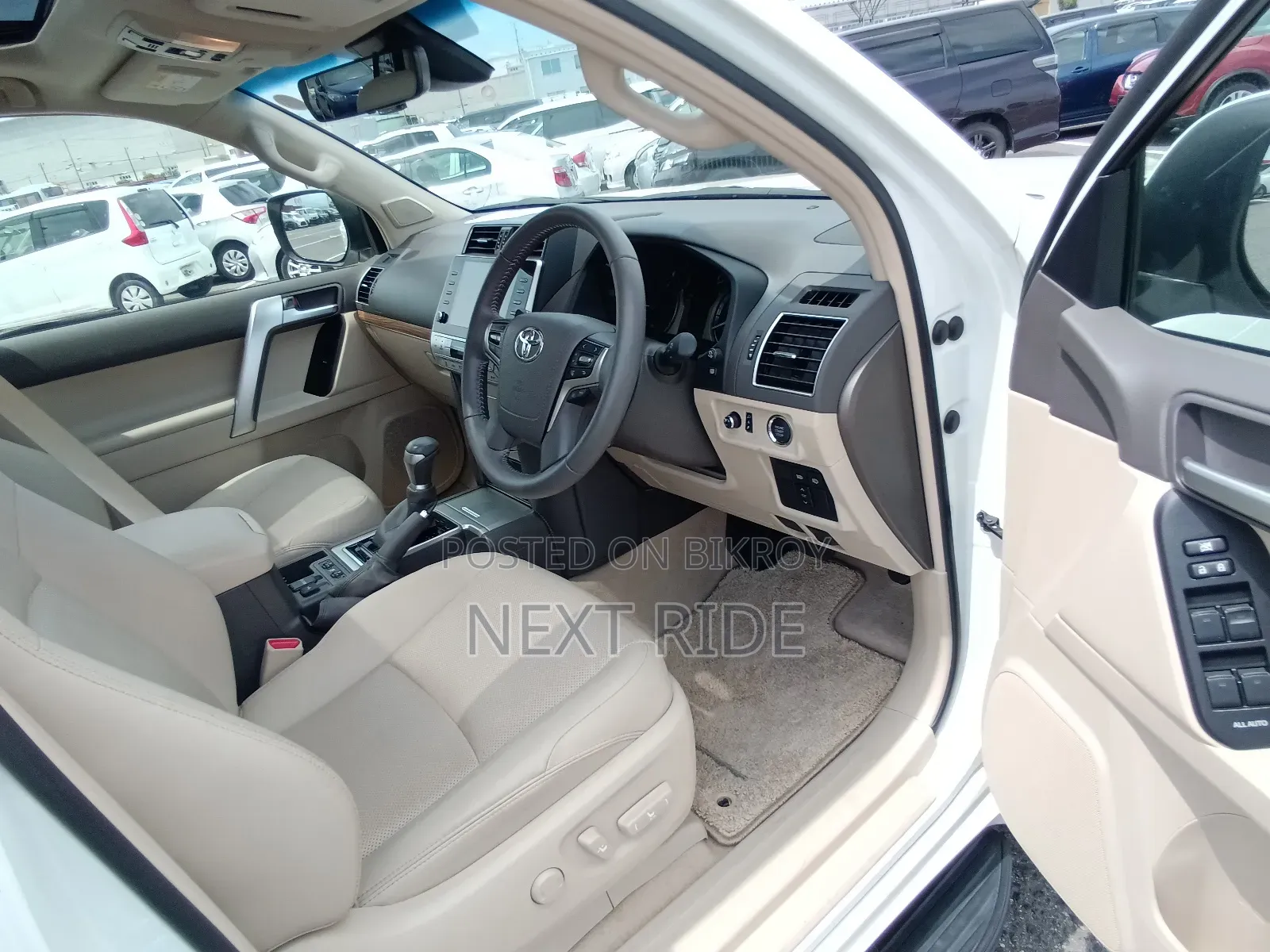 Toyota Land Cruiser Prado 2023 Pearl