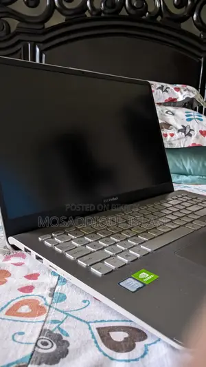 Laptop Asus VivoBook S15 S530UN 8GB Intel Core i5 HDD+SSD 128GB