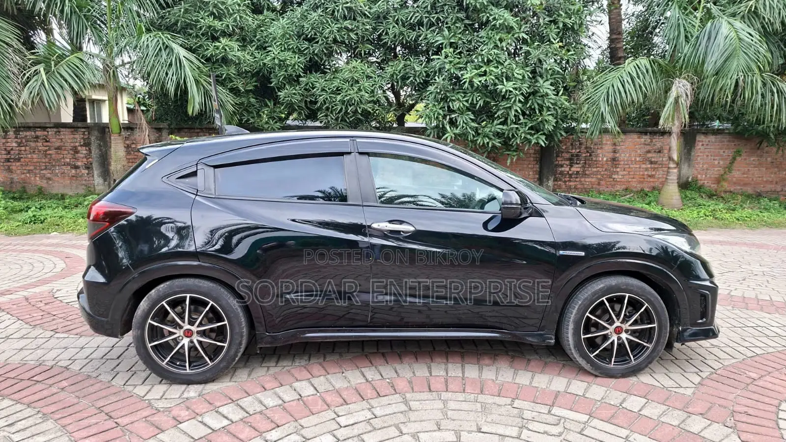 New Honda Vezel 1.5 Hybrid 2WD 2014 Black