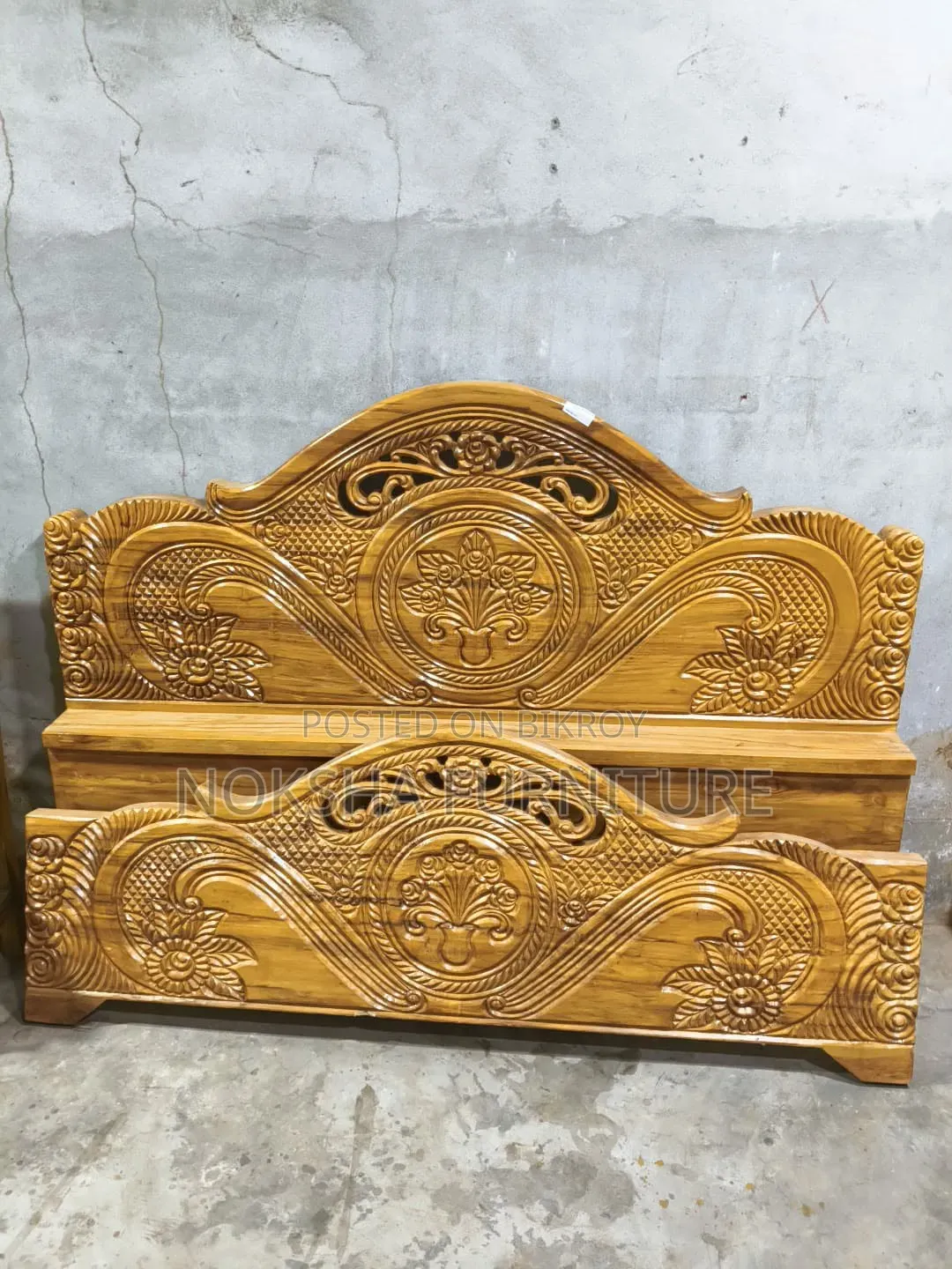 2.5 " Solid Khat Diye Toyri Sempaka Kat Bikroy Kora Hbe