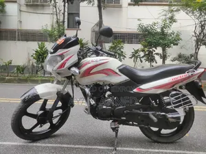 TVS Metro 2014 White