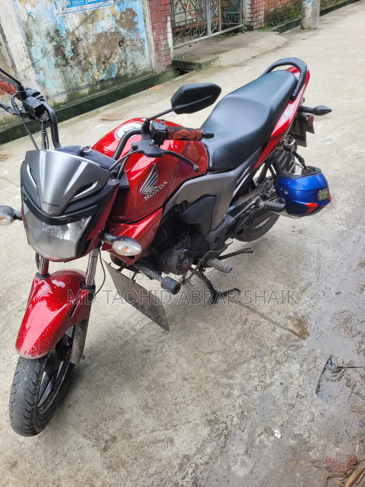 Honda CB 2016 Red