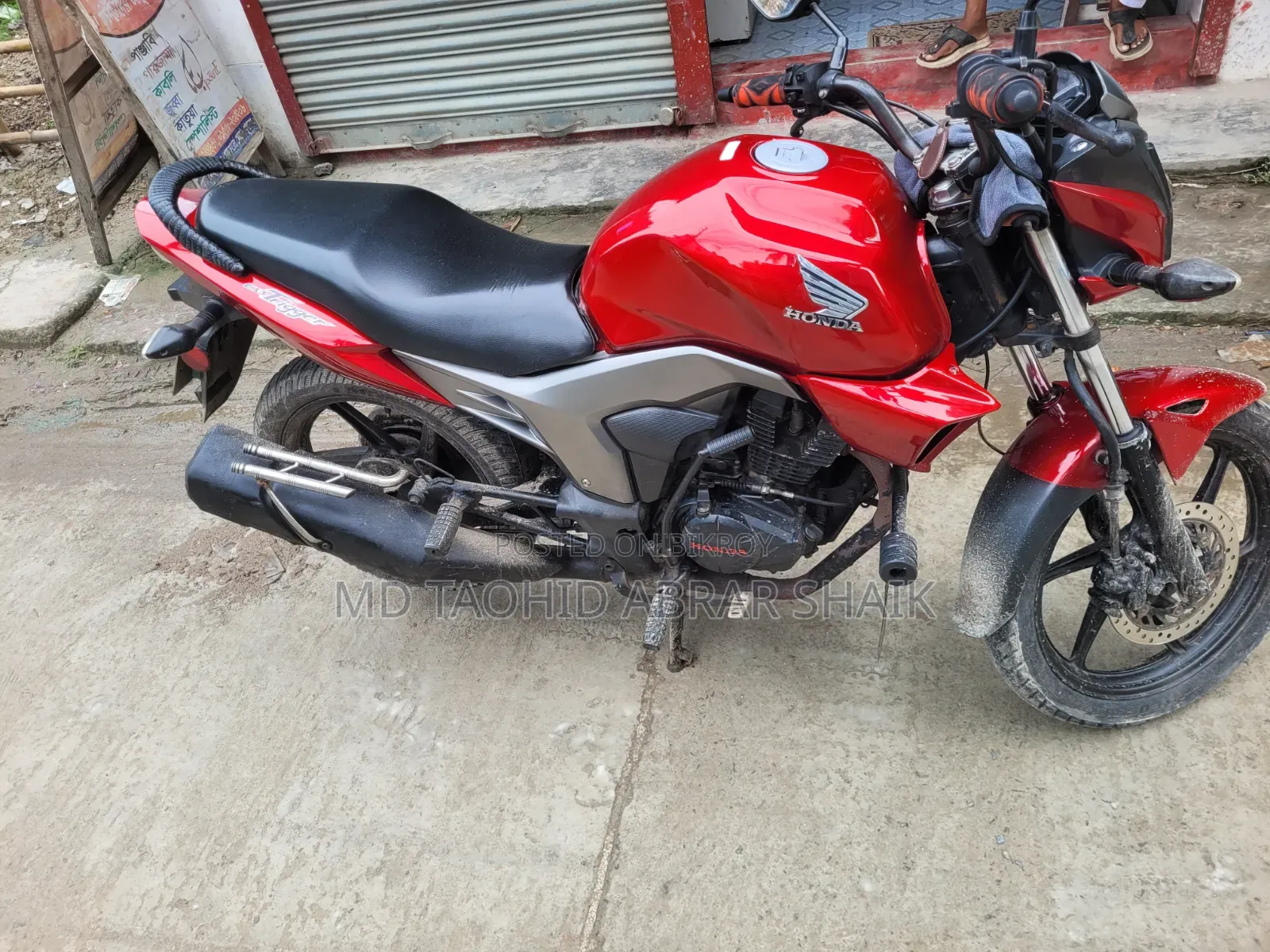 Honda CB 2016 Red
