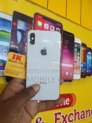 অ্যাপল আইফোন এক্সএস ৬৪ জিবি হোয়াইট