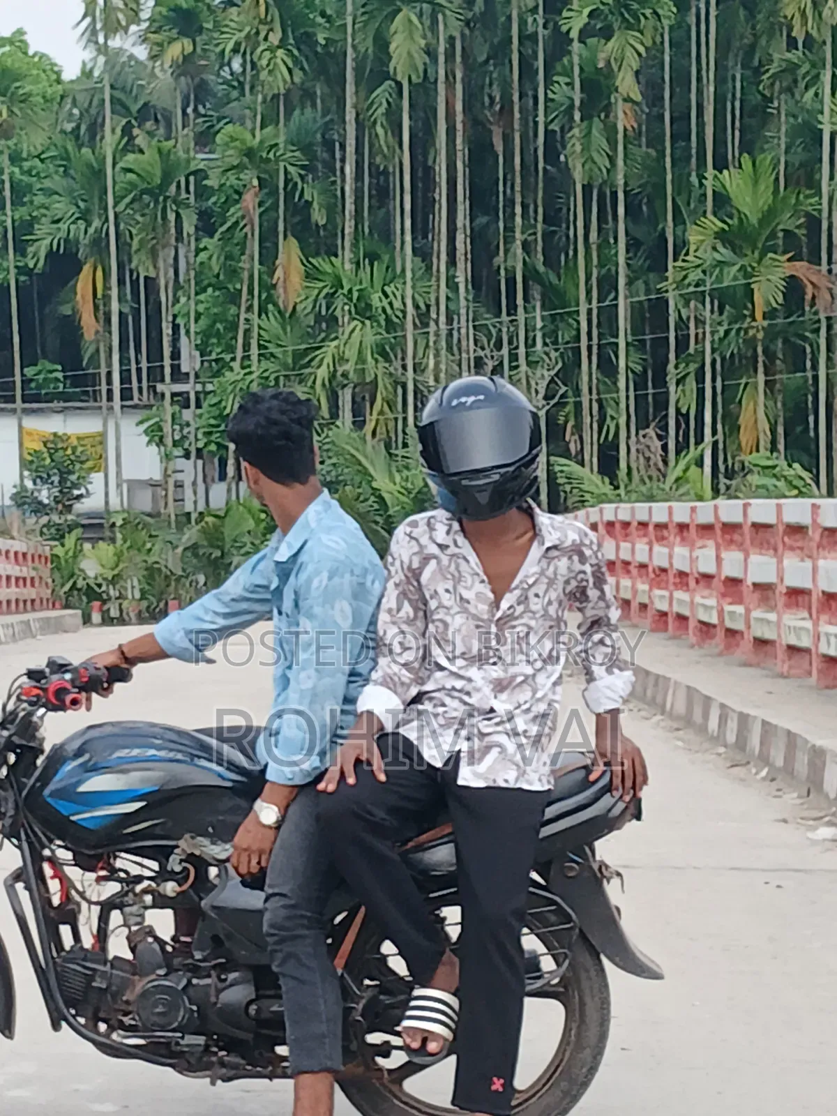 মোটর সাইকেল ২০০৮ ব্ল্যাক
