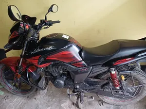 Hero Hunk 2022 Red