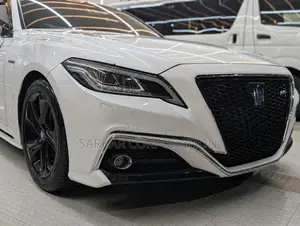 Toyota Crown 2018 Pearl