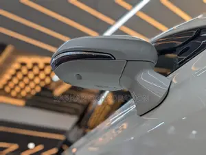 Toyota Crown 2018 Pearl