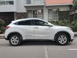 Honda Vezel 2014 Pearl