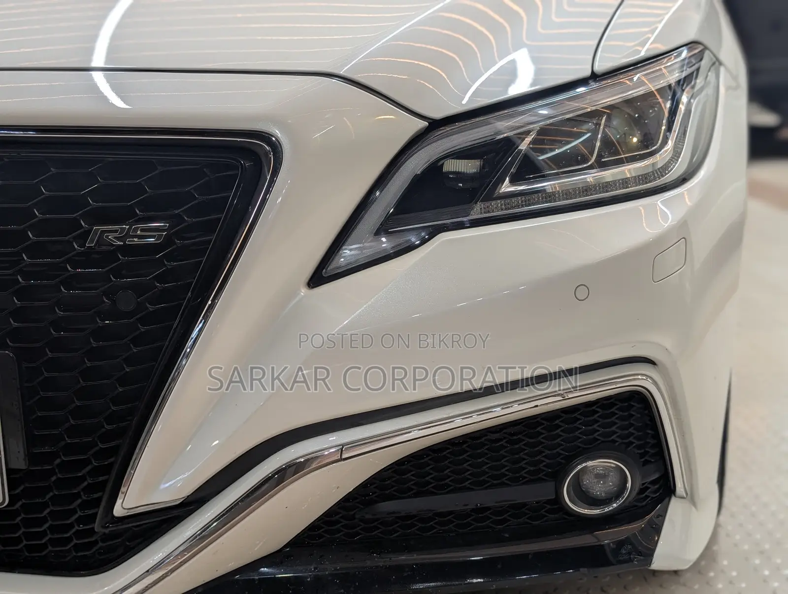 Toyota Crown 2018 Pearl