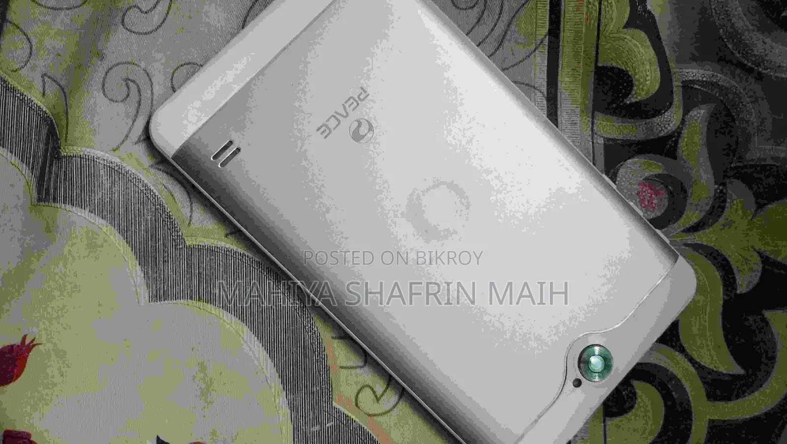 ট্যাবলেট ৮ জিবি সাদা