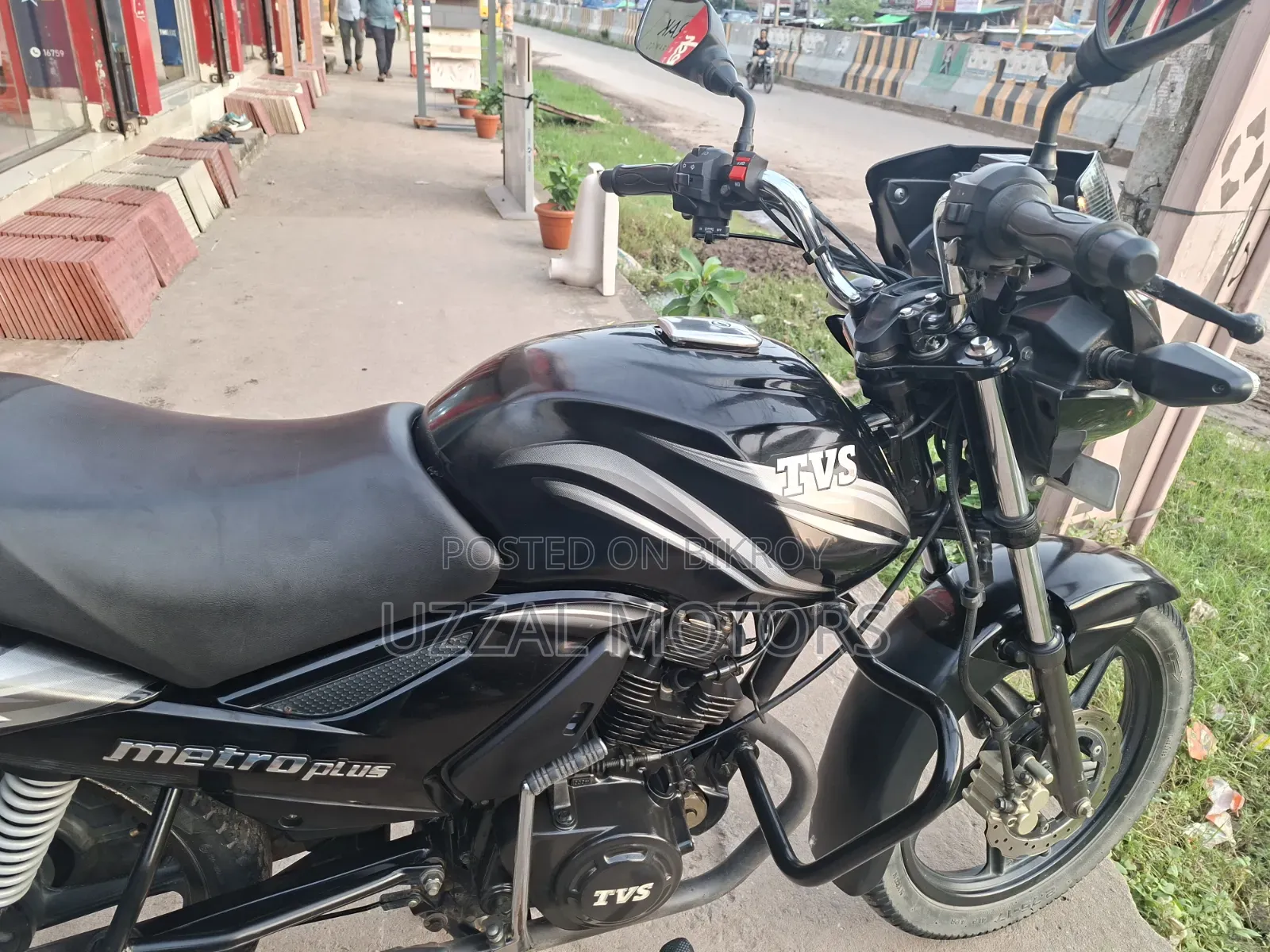 টিভিএস মেট্রো প্লাস ২০১৭ ব্ল্যাক