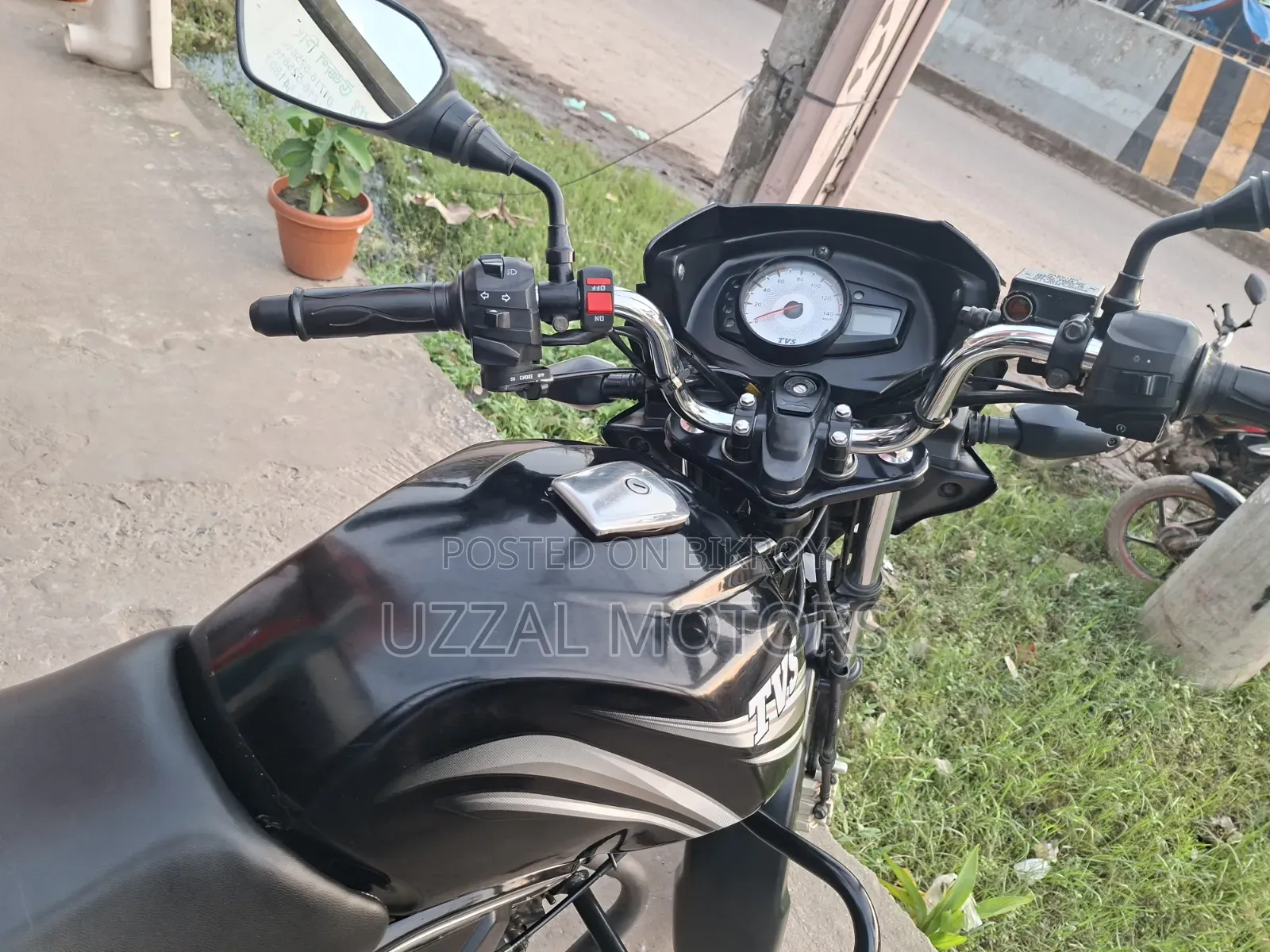 টিভিএস মেট্রো প্লাস ২০১৭ ব্ল্যাক
