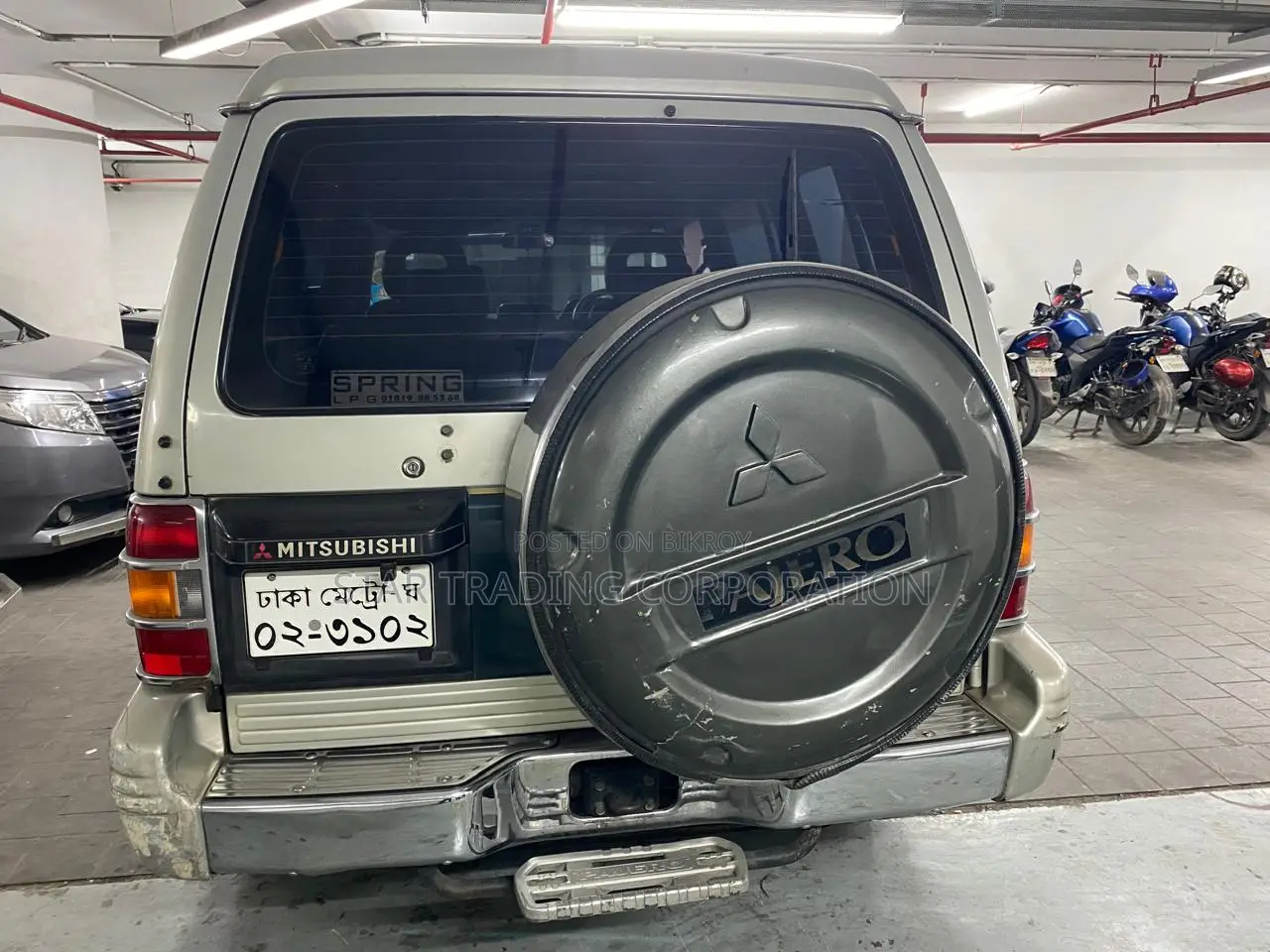 Mitsubishi Pajero 1994 Silver
