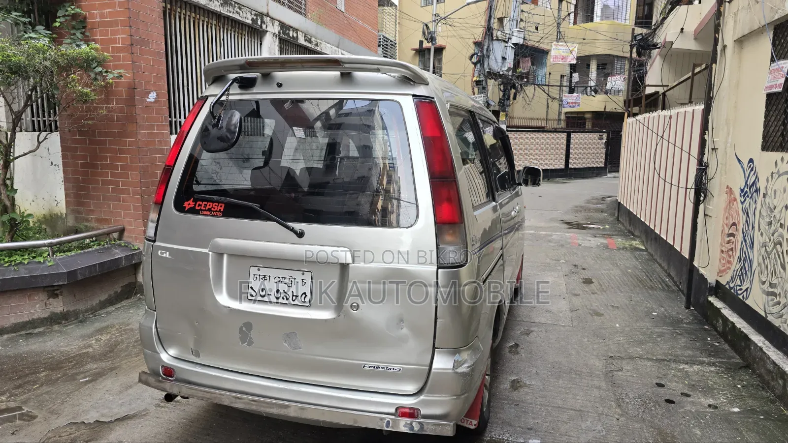 Toyota Noah 2003 Silver