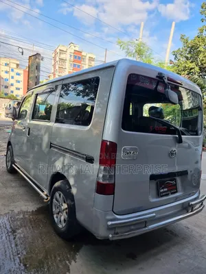 Toyota Noah 2012 White