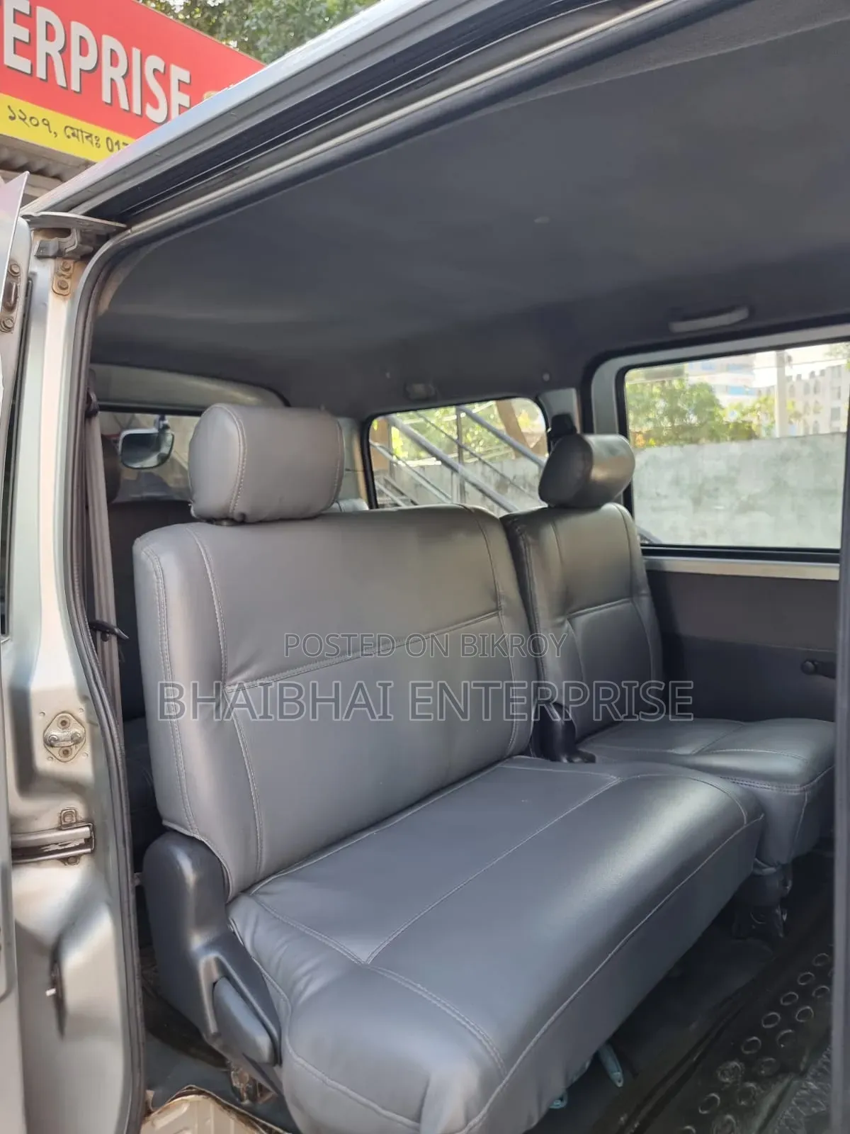 Toyota Noah 2012 White