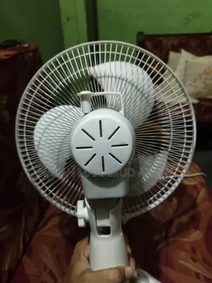 কেএফ ডিফেন্ডার নতুন চার্জার ফ্যান ৪ ঘণ্টা পর্যন্ত ব্যাটারি ব্যাকআপ