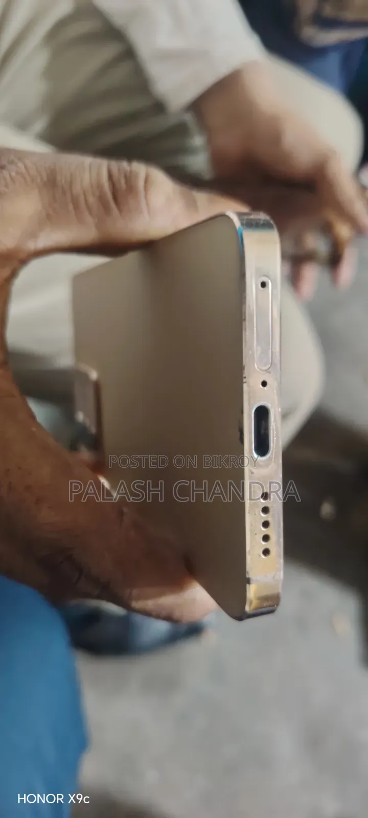 ভিভো ভি২৩ ৫জি ২৫৬ জিবি গোল্ড