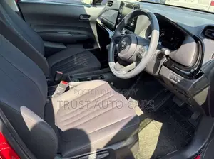 Toyota Aqua 2021 Maroon