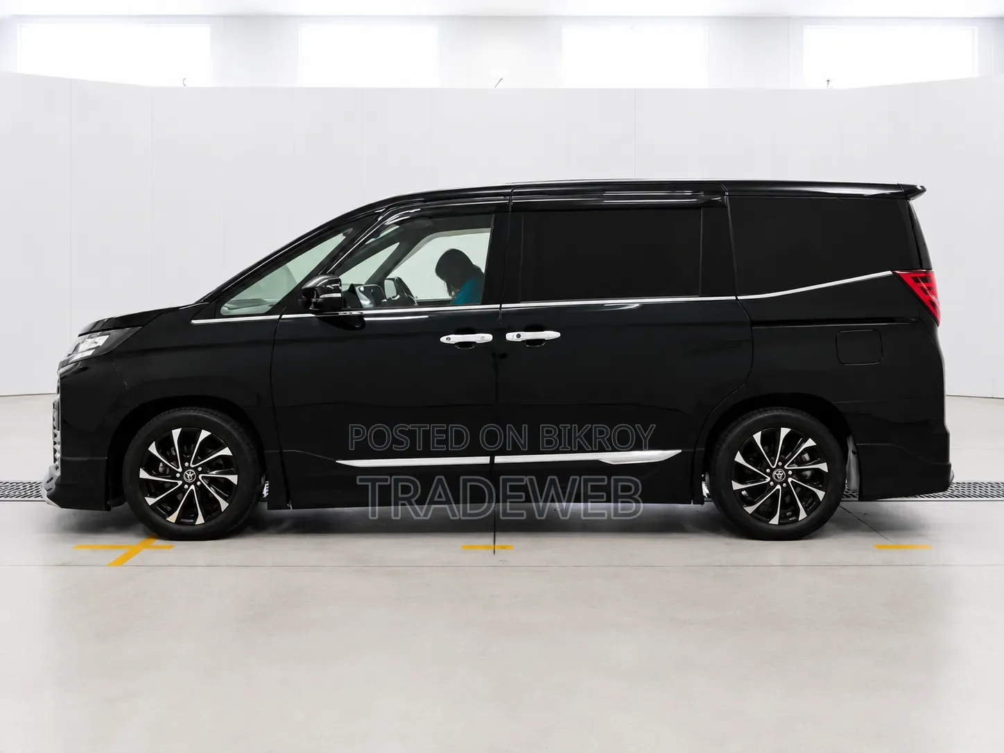 Toyota Noah 2024 Black