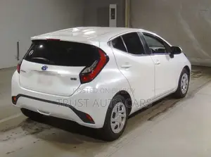 Toyota Aqua 2021 White