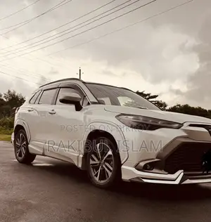 Toyota Corolla Cross 1.8 Hybrid FWD 2022 Pearl