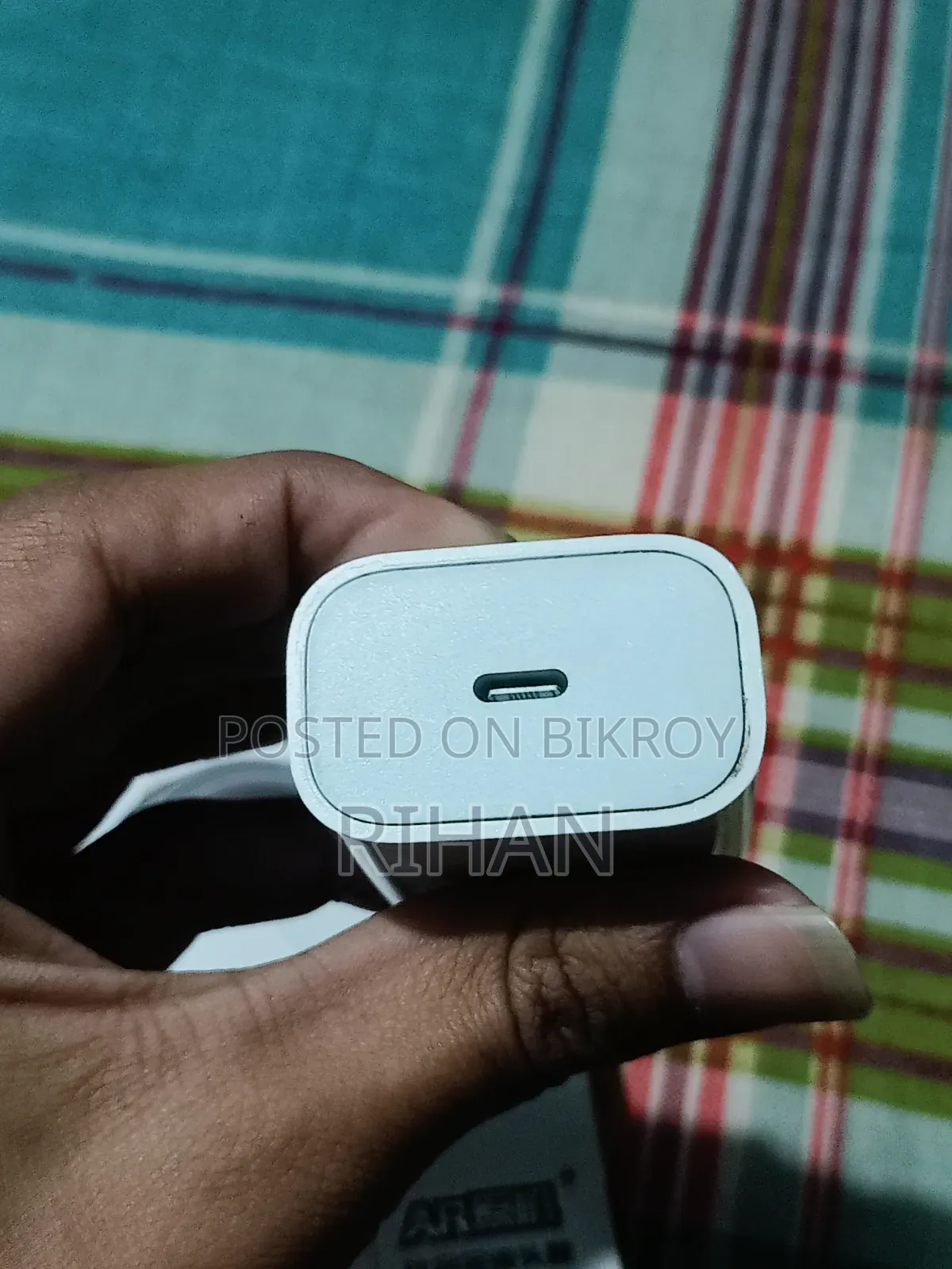অ্যাপল ২০ ওয়াট চার্জার