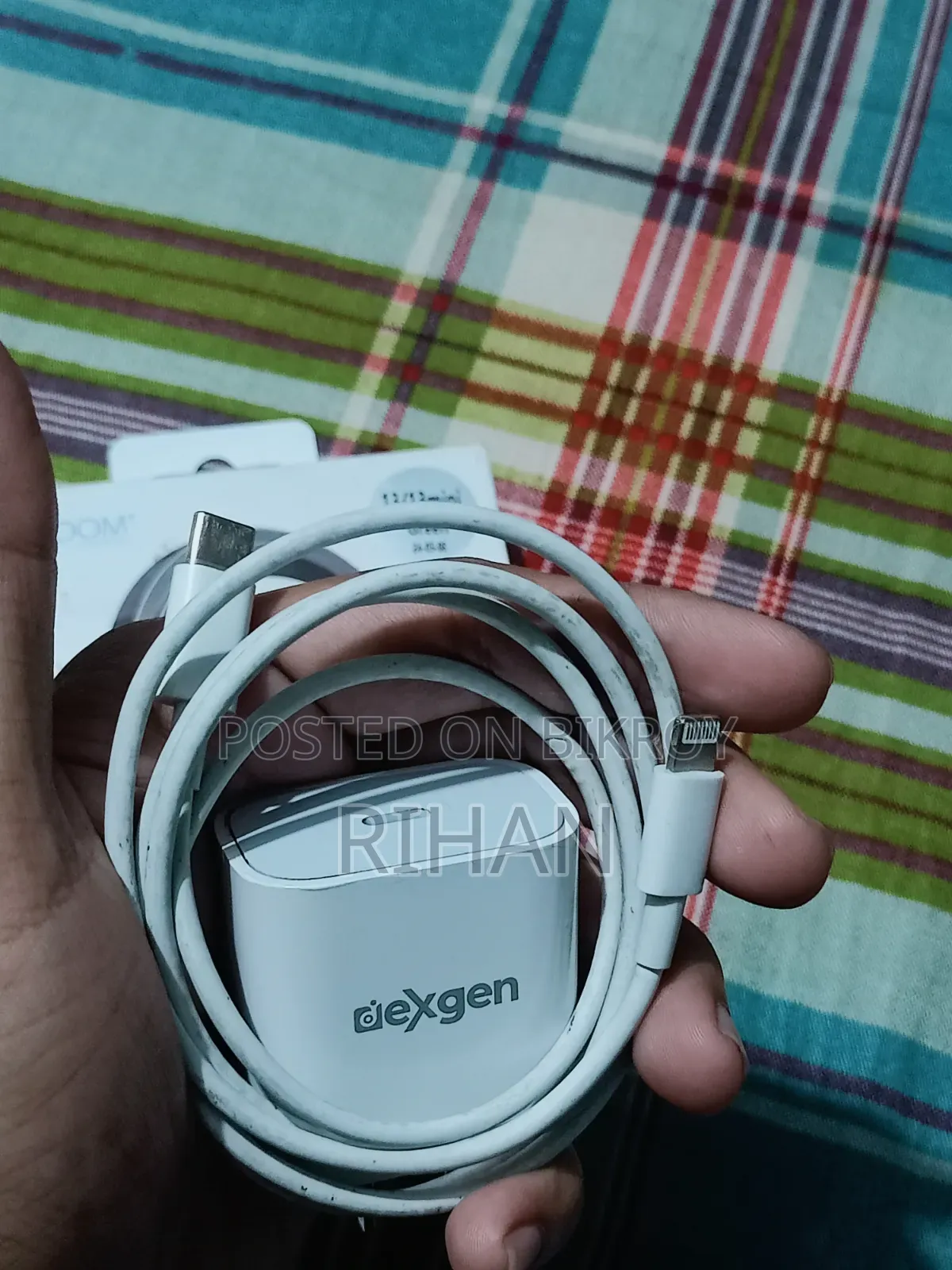 অ্যাপল ২০ ওয়াট চার্জার