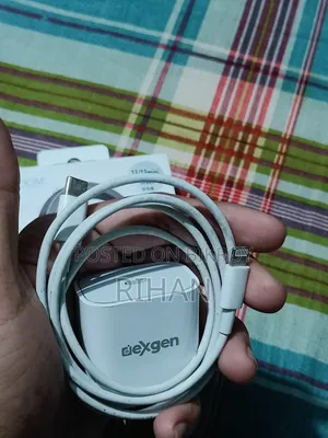 অ্যাপল ২০ ওয়াট চার্জার