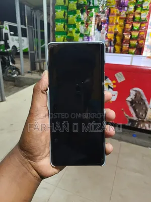 টেকনো ক্যামন ৪০ প্রো ৪জি ২৫৬ জিবি সবুজ