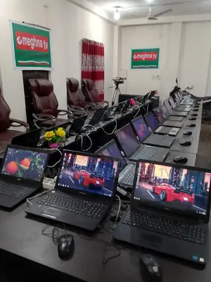 ল্যাপটপ ডেল ৩জিবি ইন্টেল এসএসডি ২৫৬জিবি
