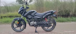 হিরো ইগনিটর এক্সটেক ১২৫ রিফ্রেশ ২০২৩ কালো