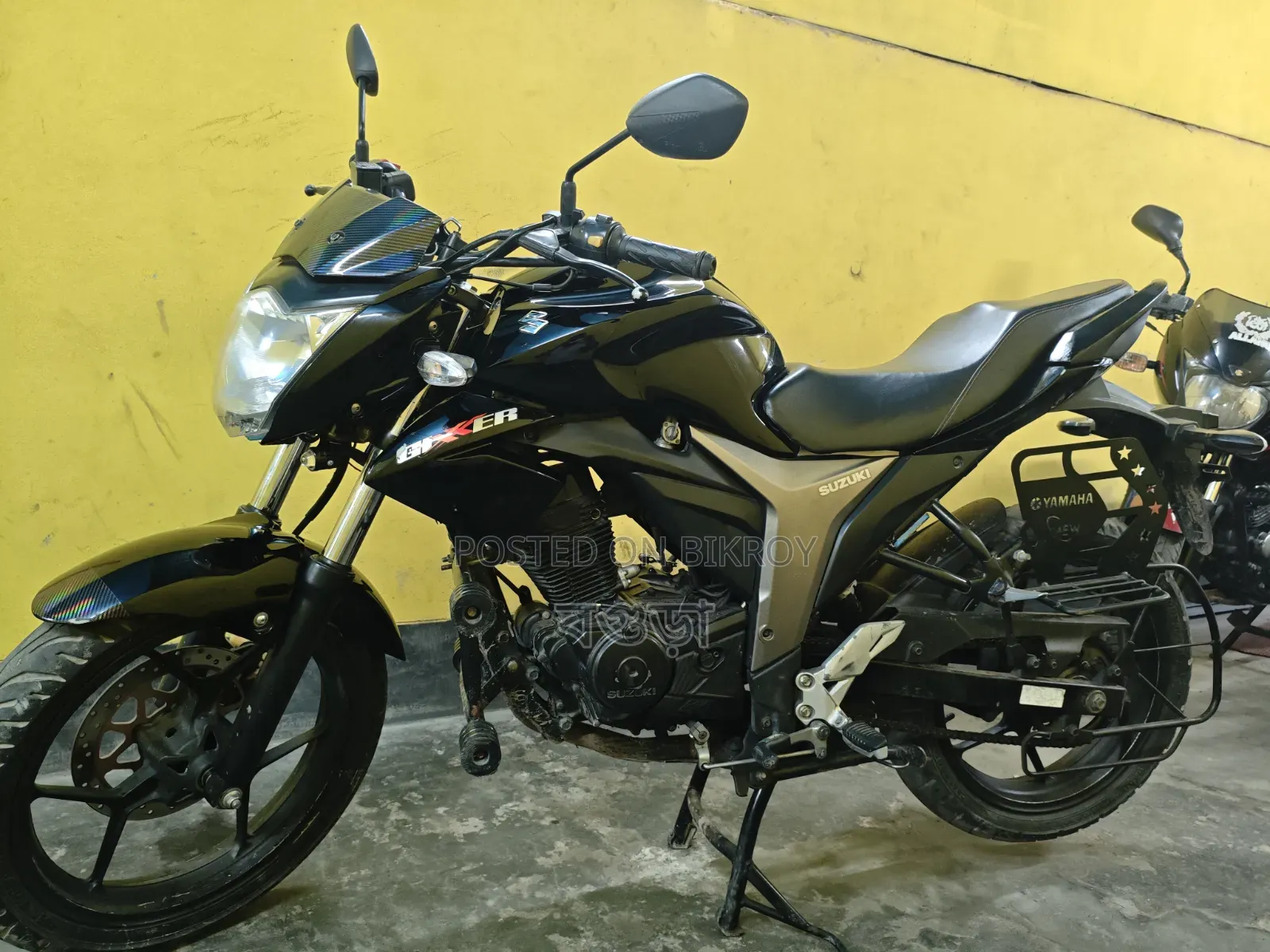 সুজুকি জিক্সার ২০২২ ব্ল্যাক