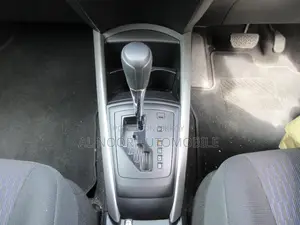 Toyota Corolla Fielder 2021 Silver