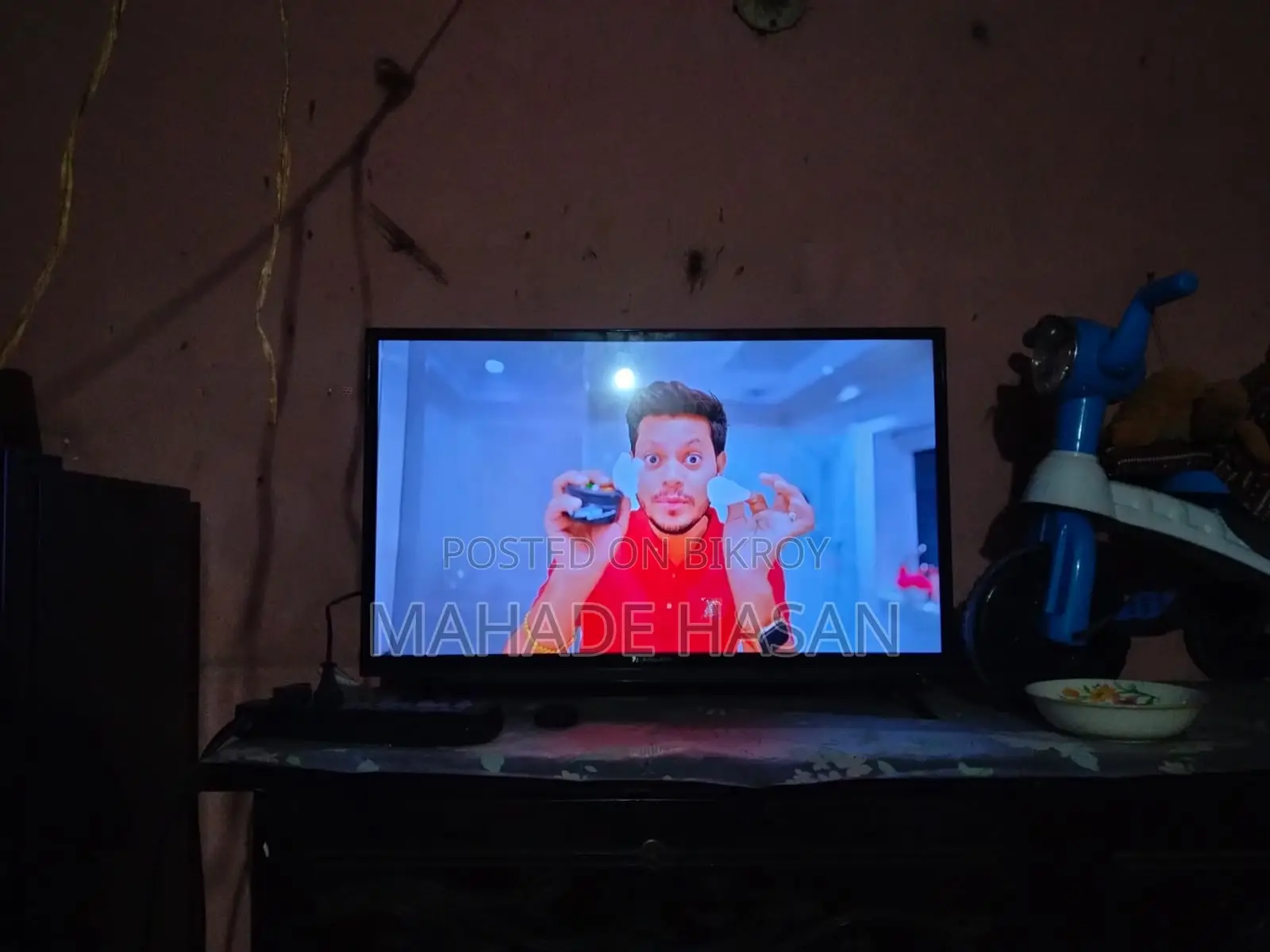 Smart TV 32 Inch Golden Plus
