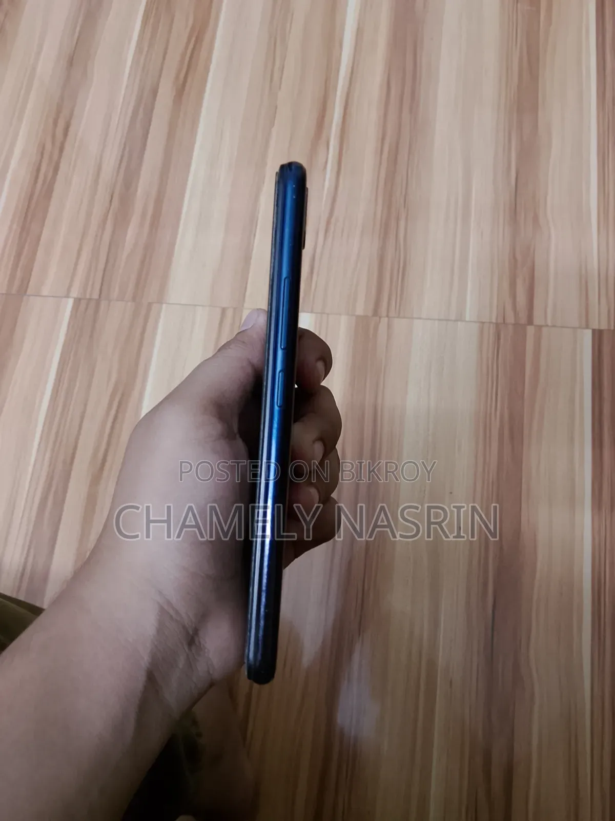 Vivo Y11 ৩২ জিবি নীল