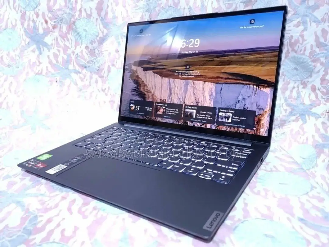 Laptop Lenovo 4GB Intel SSD 500GB