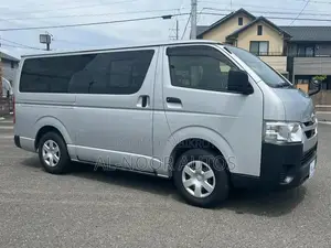 Toyota HiAce 2021 Silver