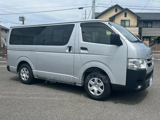 Toyota HiAce 2021 Silver