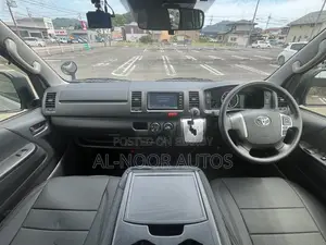 Toyota HiAce 2021 Silver