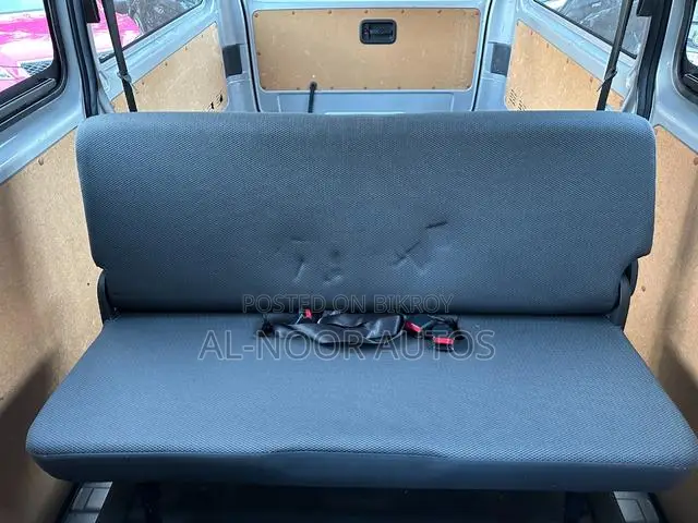 Toyota HiAce 2021 Silver