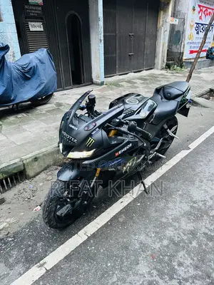 ইয়ামাহা আর১৫ ভি৩ ২০২০ ব্লু